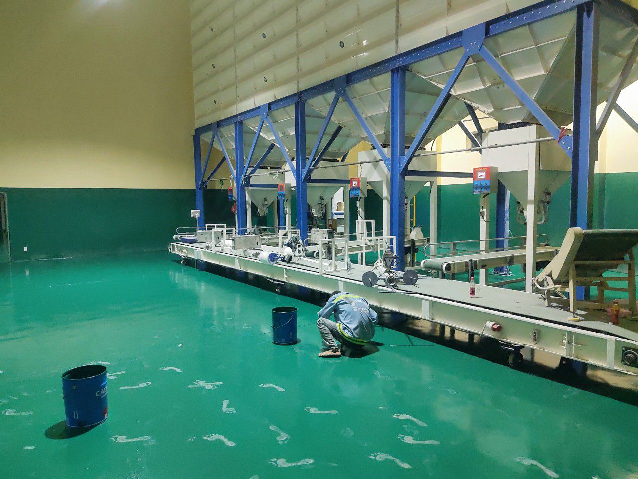 EPOXY FACTORY FLOOR PAINT AND CONSTRUCTION PROCESS